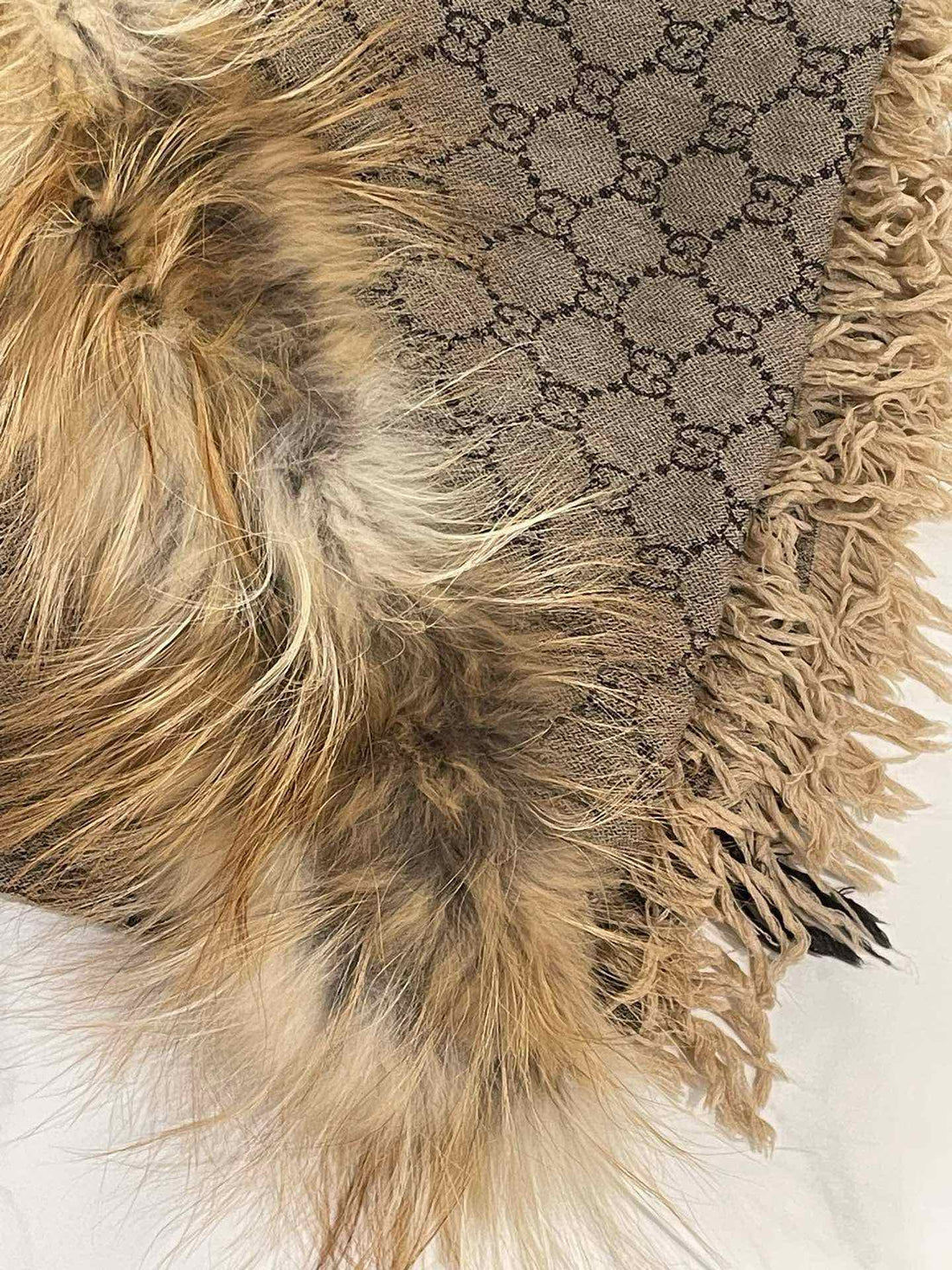 Gucci Brown Fox Fur Scarf 115x125cm Style 13400