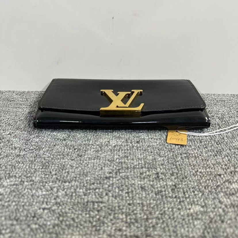 Louis Vuitton Black  Clutch