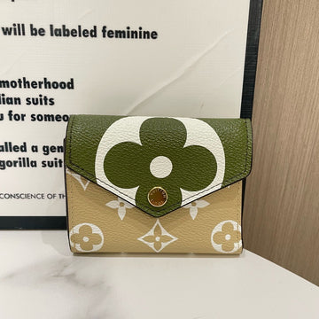 Louis Vuitton Sarah Wallet Green and Beige Monogram 2019