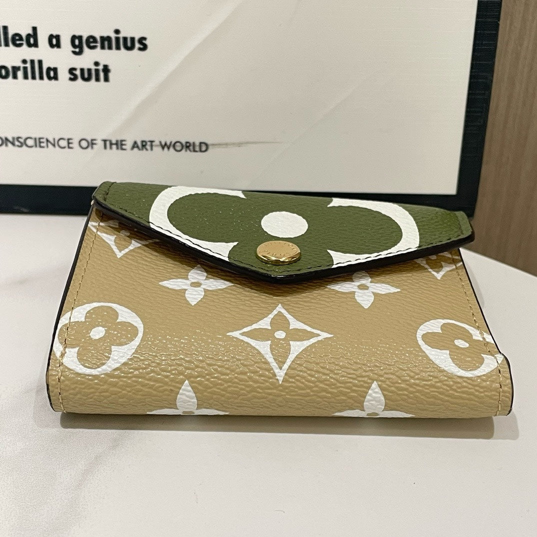 Louis Vuitton Sarah Wallet Green and Beige Monogram 2019