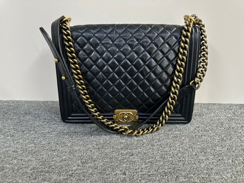 Top Quality Chanel Boy Bag Black Quilted Shoulder Bag