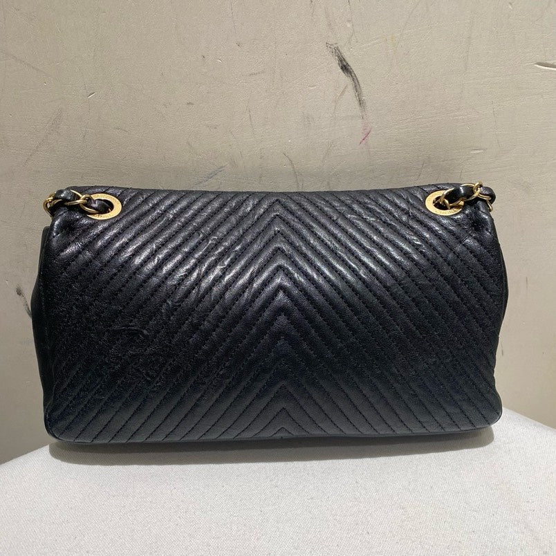 Top Quality Chanel V Pattern Classic Flap Black Shoulder Bag