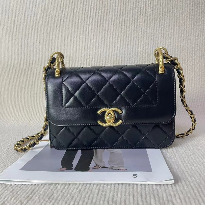 Top Quality Chanel Classic Quilted Black Leather Shoulder Bag 5020704