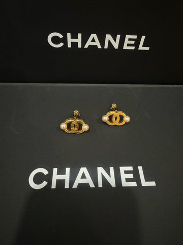 Top Quality Chanel  CC Pearls Ear Clips Gold Earrings
