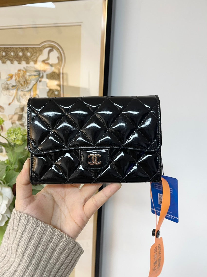 Top Quality Chanel  Leather Wallet #4D in Black