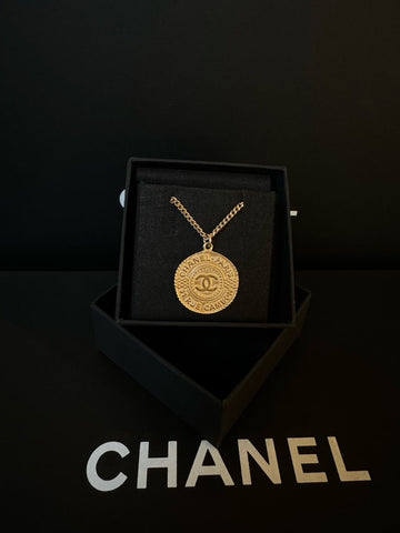 Chanel Large Charm CC Necklace Gold 15C