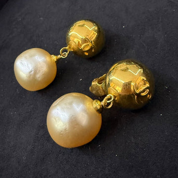 Chanel  Coco Pearl Clip-on Earrings Gold Ivory