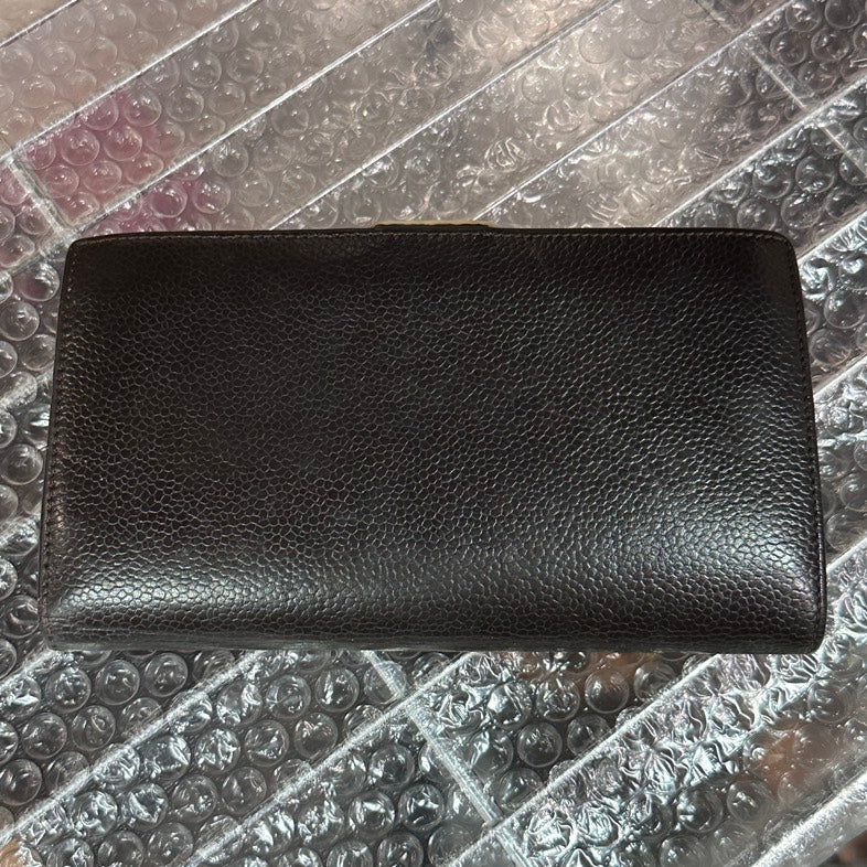 Pre-loved Chanel Wallet Black Caviar Skin