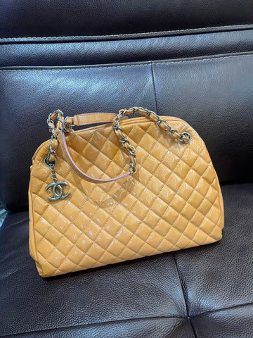 Pre-loved Chanel Quilted  Leather Tan Shoulder Bag