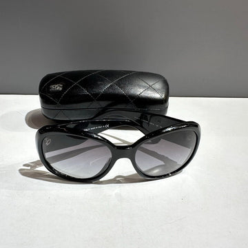 Chanel Preloved Sunglasses Black OS with  Case