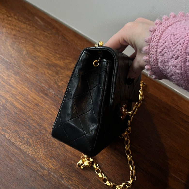 Chanel Preloved Leather Chain Shoulder Bag AF510 Black