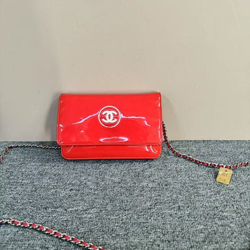 Chanel   Leather Red Crossbody Bag Preloved MY3-8