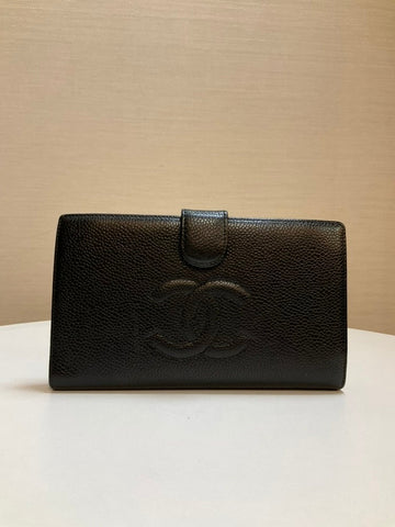 Pre-loved CHANEL Caviar Leather Black Wallet Clutch