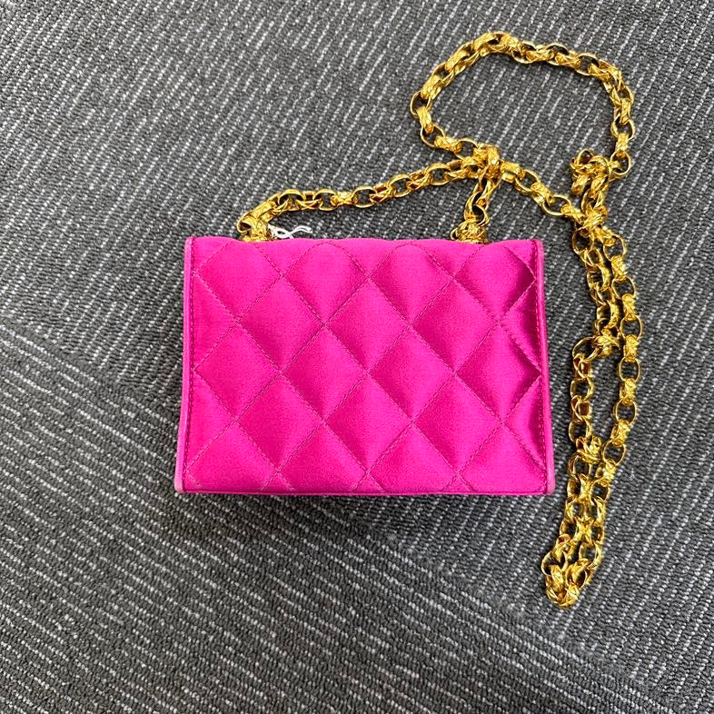 Pre-loved Chanel Camellia Pink Quilted Shoulder Bag