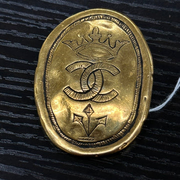 Pre-loved Chanel  Gold Brooch