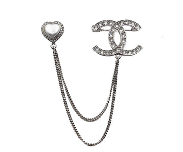 Top Quality Chanel Brand New Silver CC crystal Heart Pin Link Brooch